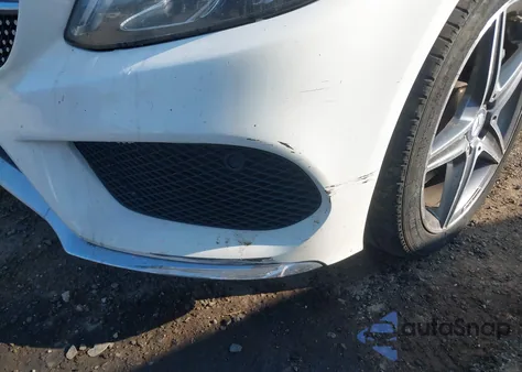 2017 Mercedes-Benz C 300 4Matic z USA, uszkodzony, nr VIN WDDWJ4KB2HF488590